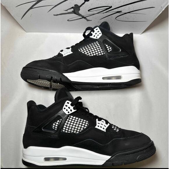 Size 8.5 - Nike Air Jordan 4 Retro White Thunder Men's Shoes - Picture 3 of 10